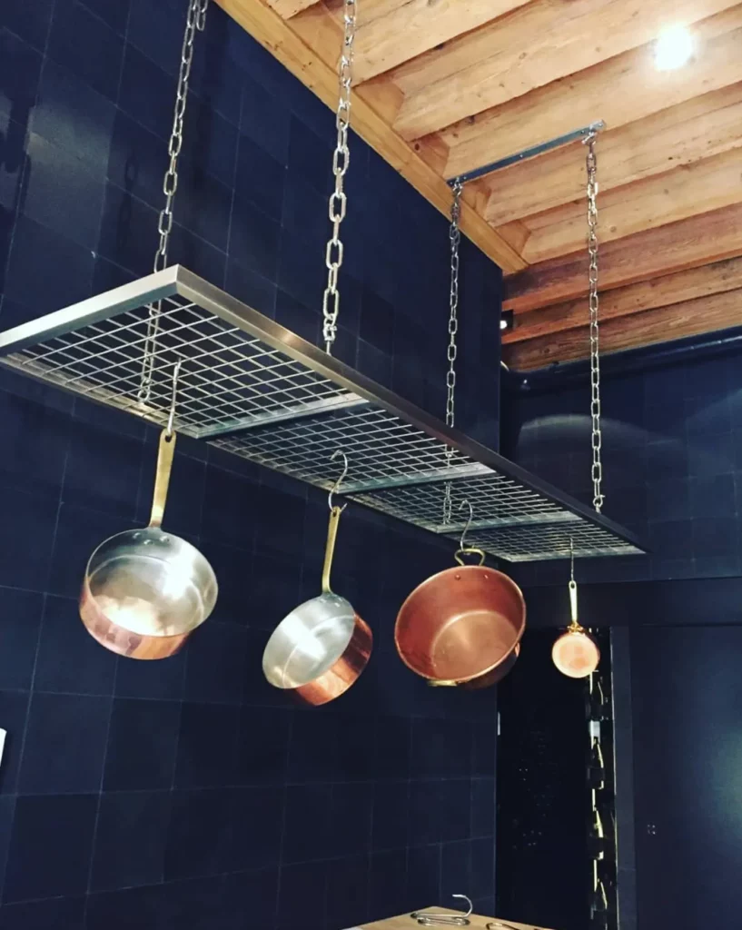 Artisan métalier fabriquant des petites réalisations sur mesure à Meyzieu