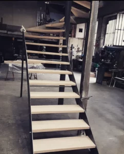 Conception d'escalier en acier à Lyon dans le Rhône