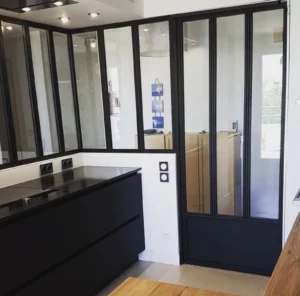 Conception d'une porte verrière à Lyon 5