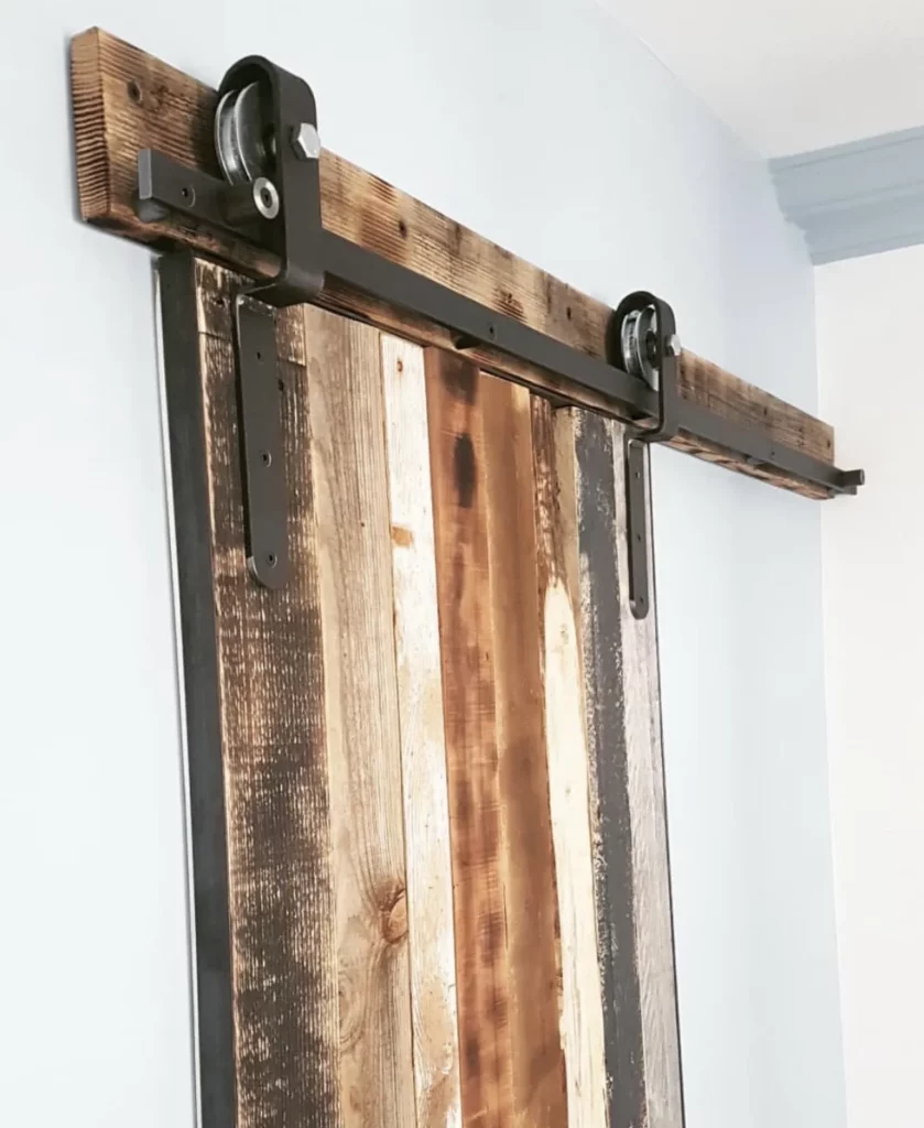 Création de porte coulissante sur mesure en métal à Lyon