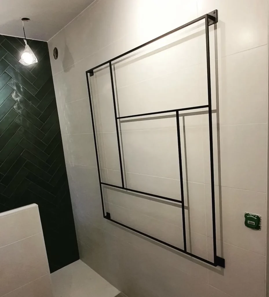 Réalisation d'un porte serviette en métal unique à Lyon