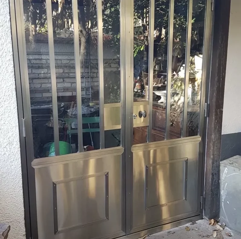 entreprise artisanale en métallerie spécialisée en fermetures et portais à Miribel